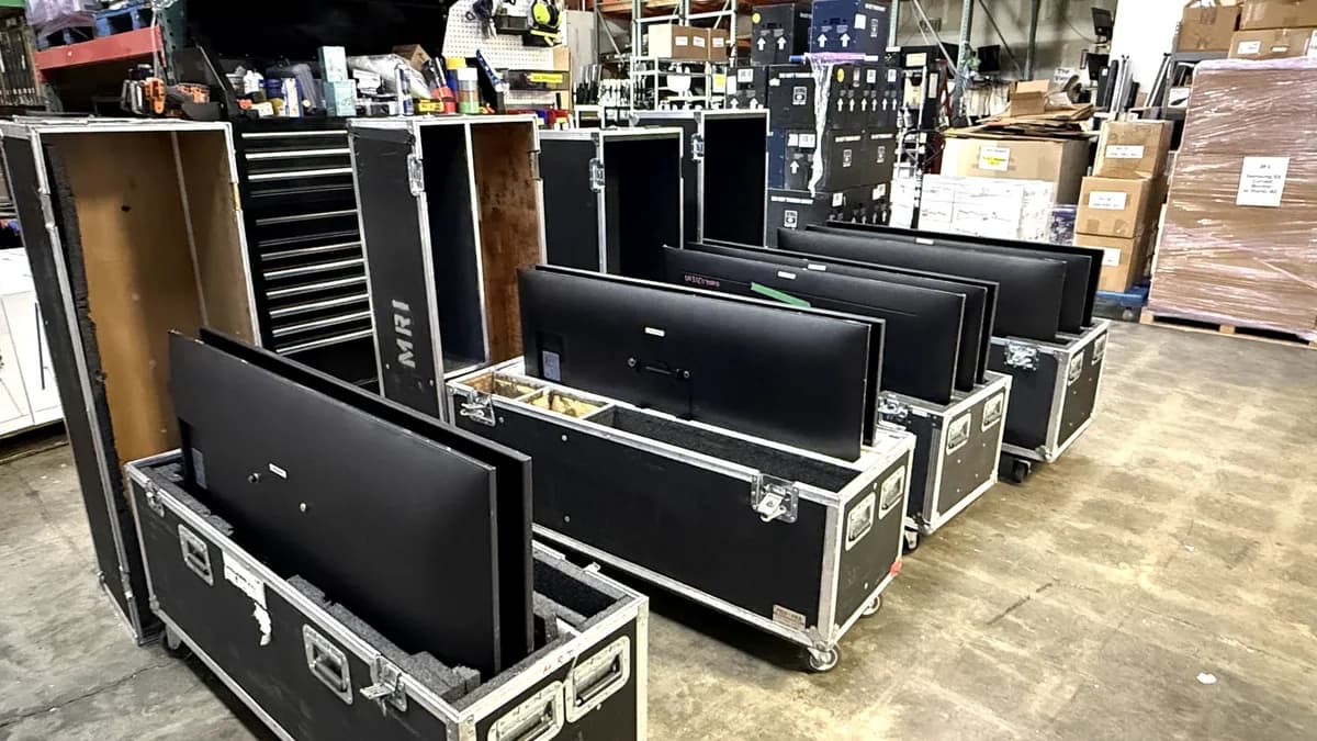 Screens & projectors available to rent